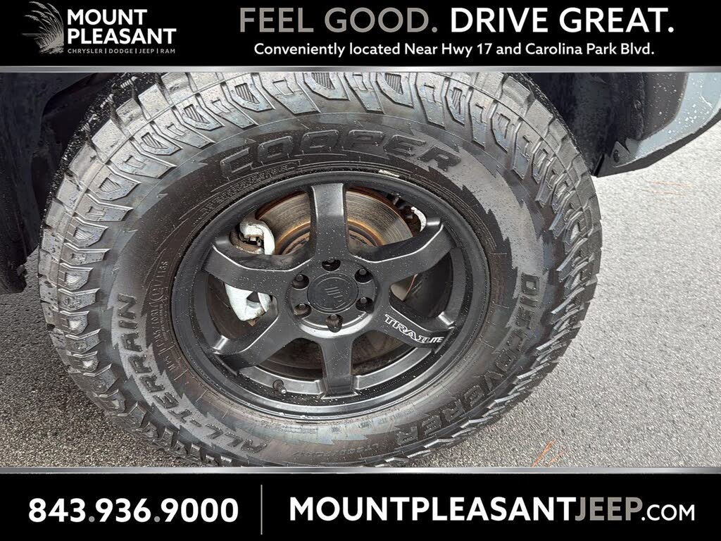 2023 Nissan Frontier PRO-4X Crew Cab 4WD