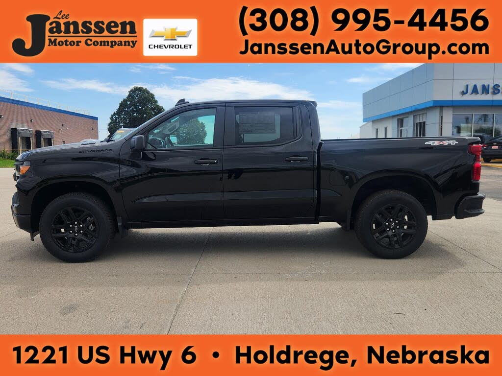 2026 Chevrolet Silverado 1500 Custom Crew Cab 4WD