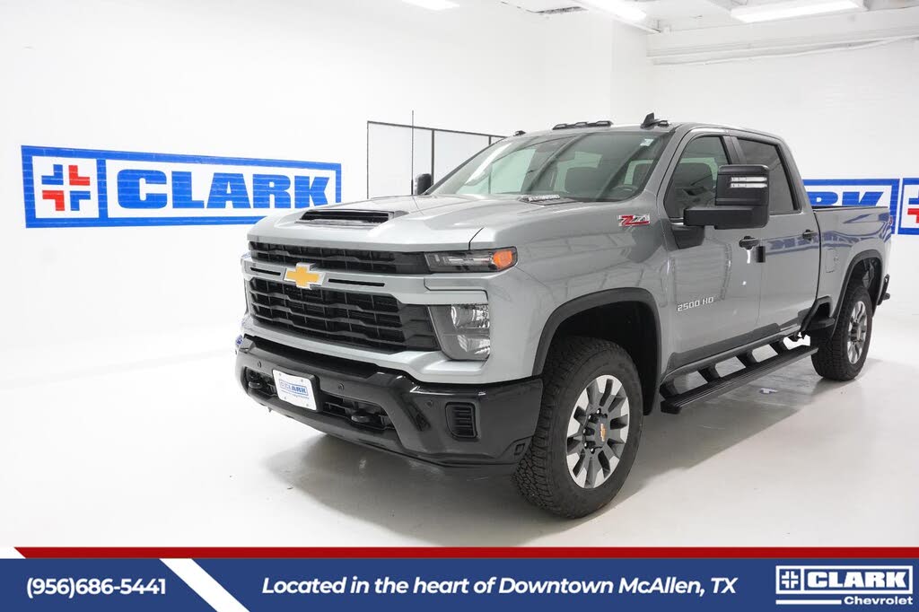 2026 Chevrolet Silverado 2500HD Custom Crew Cab 4WD