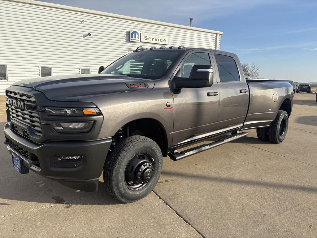 2026 RAM 3500 Tradesman Crew Cab LB DRW 4WD