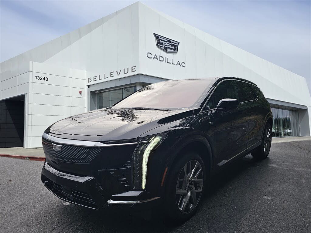 2026 Cadillac OPTIQ Luxury AWD
