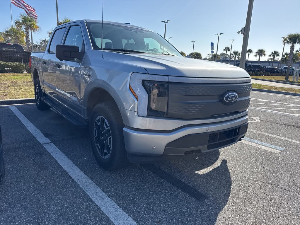 2022 Ford F-150 Lightning XLT SuperCrew AWD