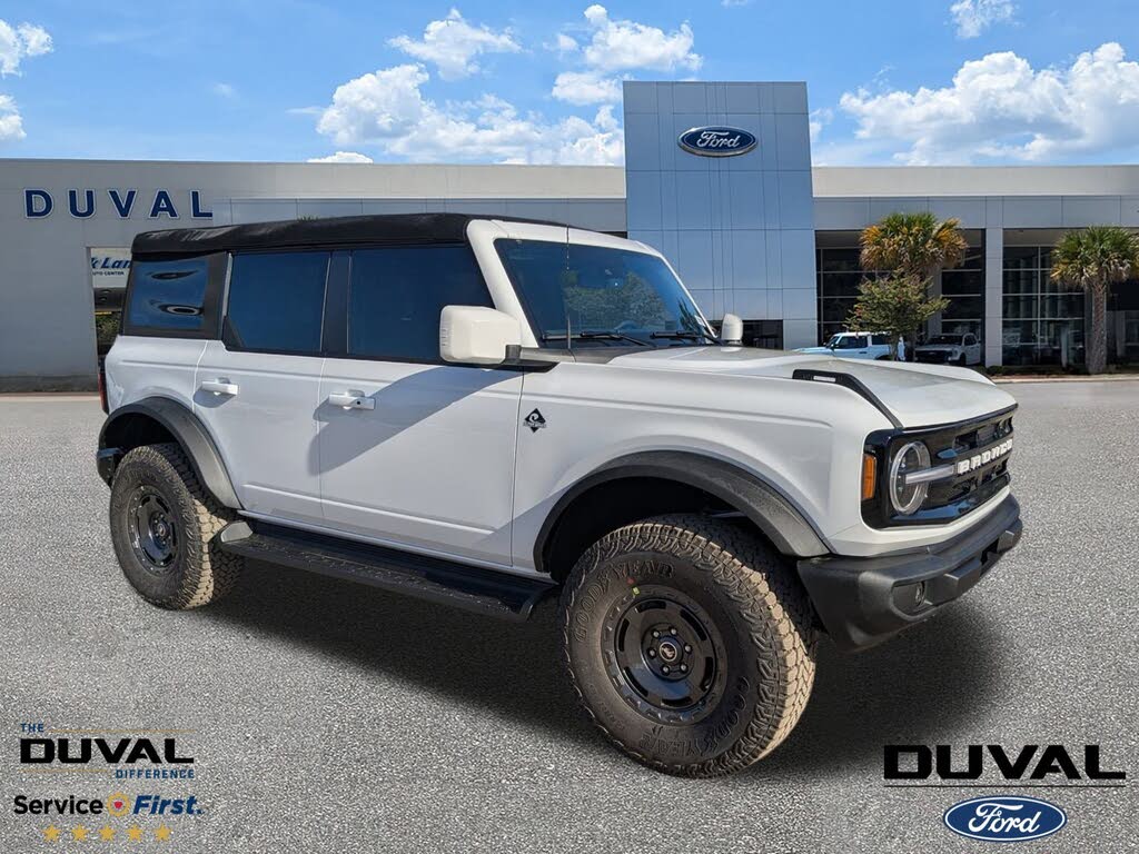 2025 Ford Bronco Outer Banks 4-Door 4WD