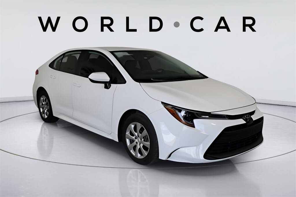 2025 Toyota Corolla LE FWD