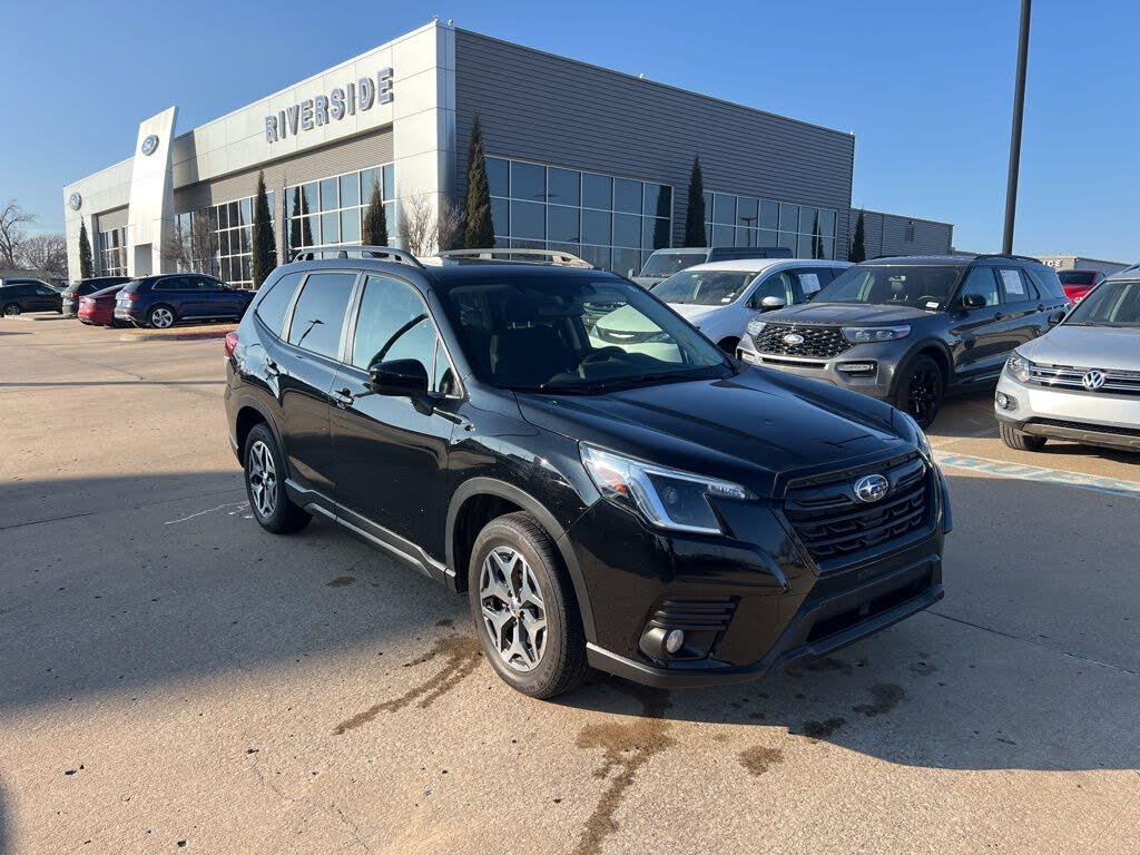 2023 Subaru Forester Premium Crossover AWD