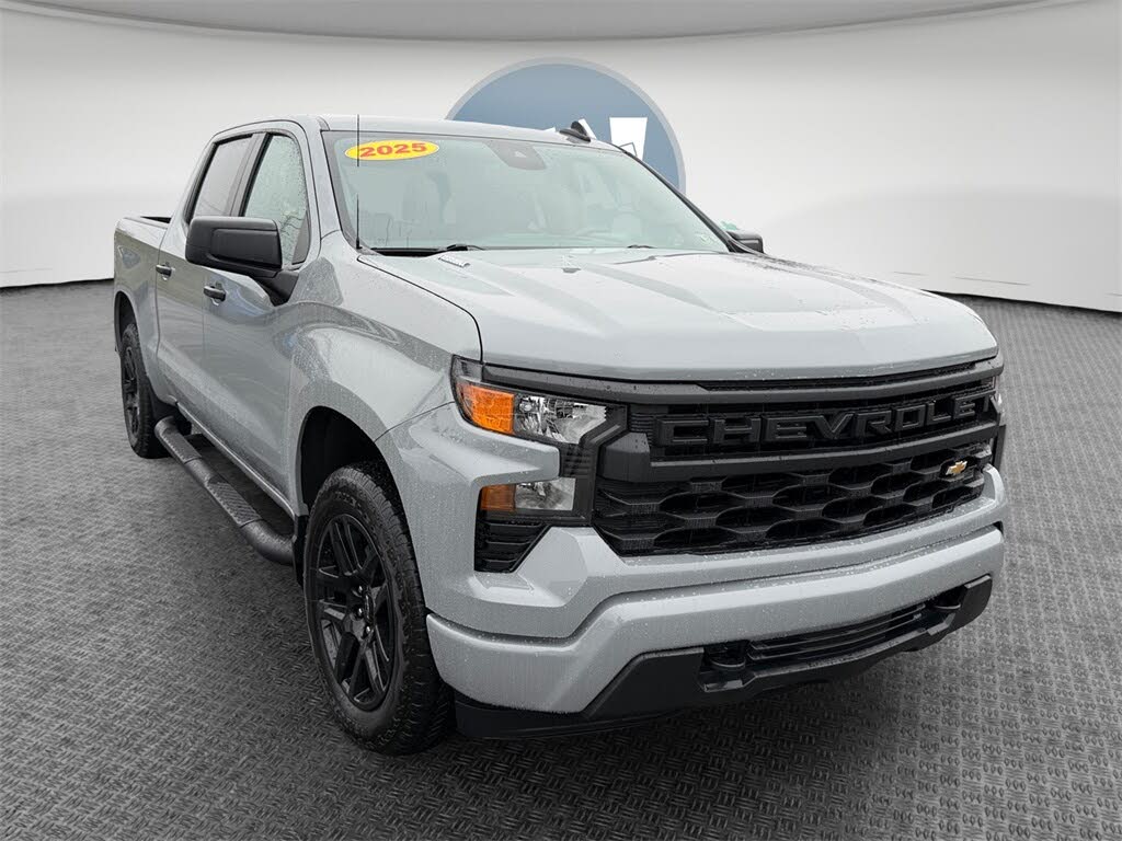 2025 Chevrolet Silverado 1500 Custom Crew Cab 4WD