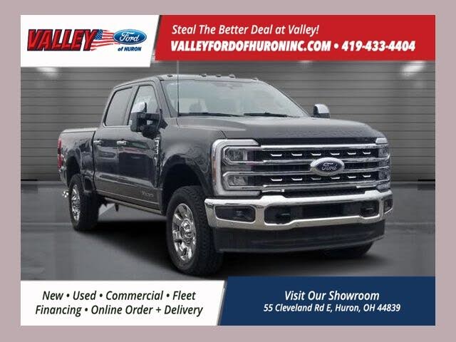 2025 Ford F-250 Super Duty Lariat Crew Cab 4WD