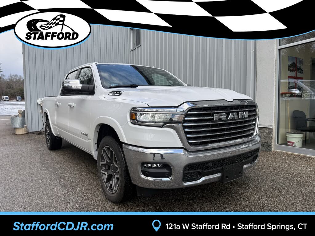 2025 RAM 1500 Laramie Crew Cab 4WD