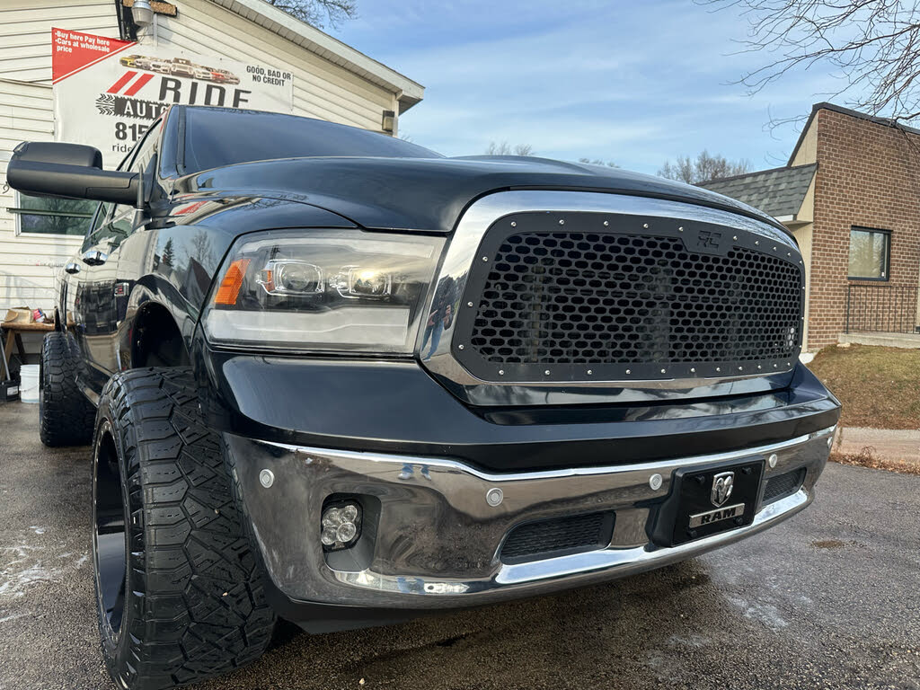 2015 RAM 1500 SLT Crew Cab 4WD