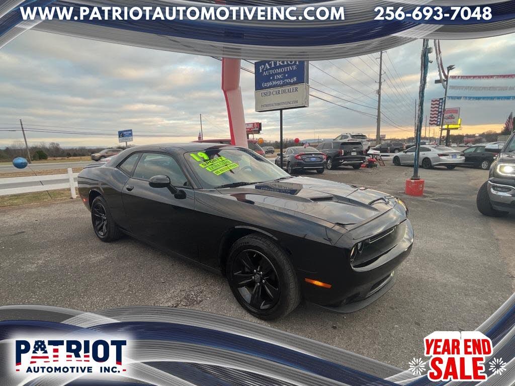 2019 Dodge Challenger SXT RWD