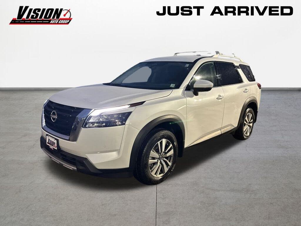 2025 Nissan Pathfinder SL 4WD
