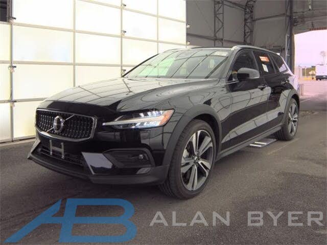 2025 Volvo V60 Cross Country B5 Plus AWD