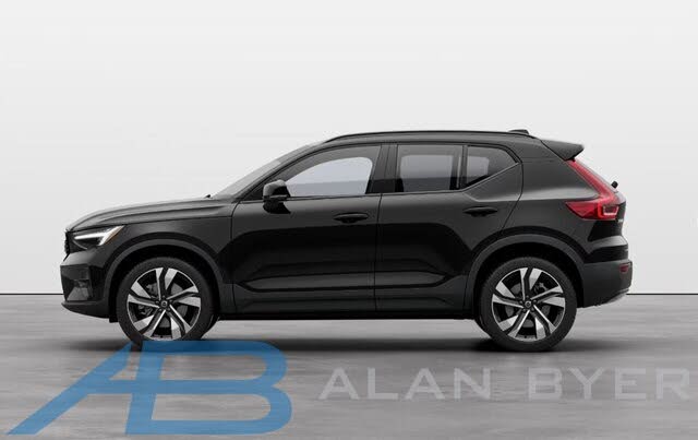 2025 Volvo XC40 B5 Plus Dark Theme AWD