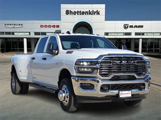 2026 RAM 3500 Tradesman Crew Cab LB DRW 4WD