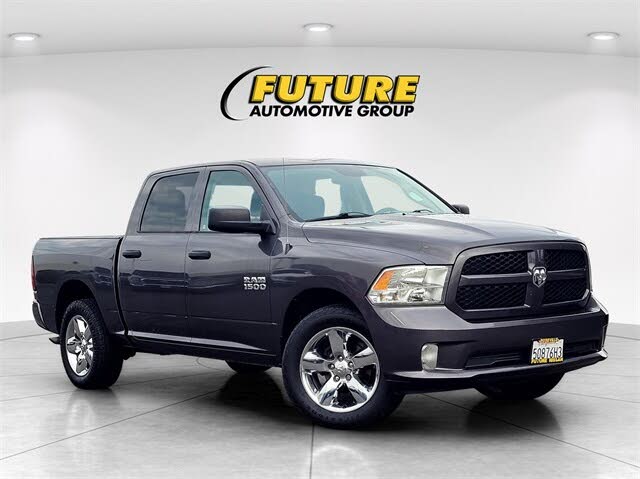 2017 RAM 1500 Express Crew Cab 4WD