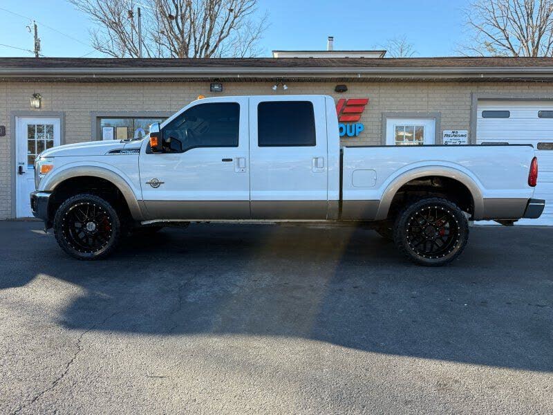 2011 Ford F-250 Super Duty Lariat Crew Cab 4WD