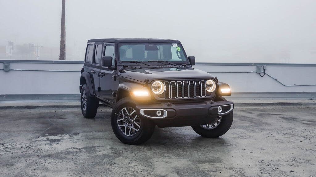 2025 Jeep Wrangler Sahara 4-Door 4WD