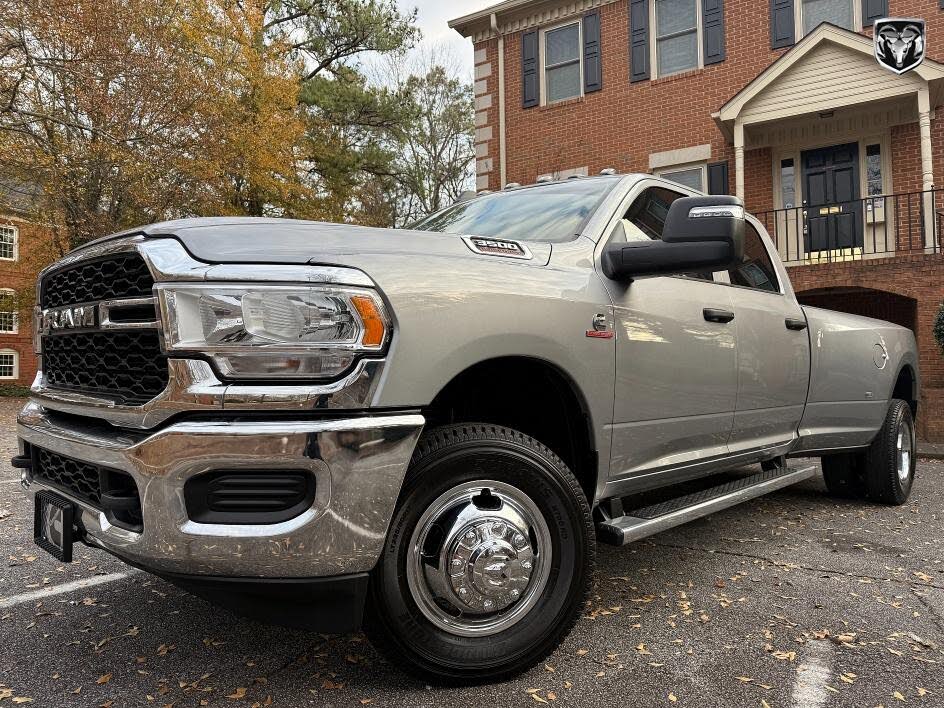 2024 RAM 3500 Tradesman Crew Cab LB DRW 4WD