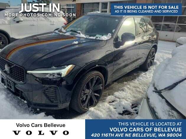 2024 Volvo XC60 Recharge T8 Ultimate Black Edition eAWD