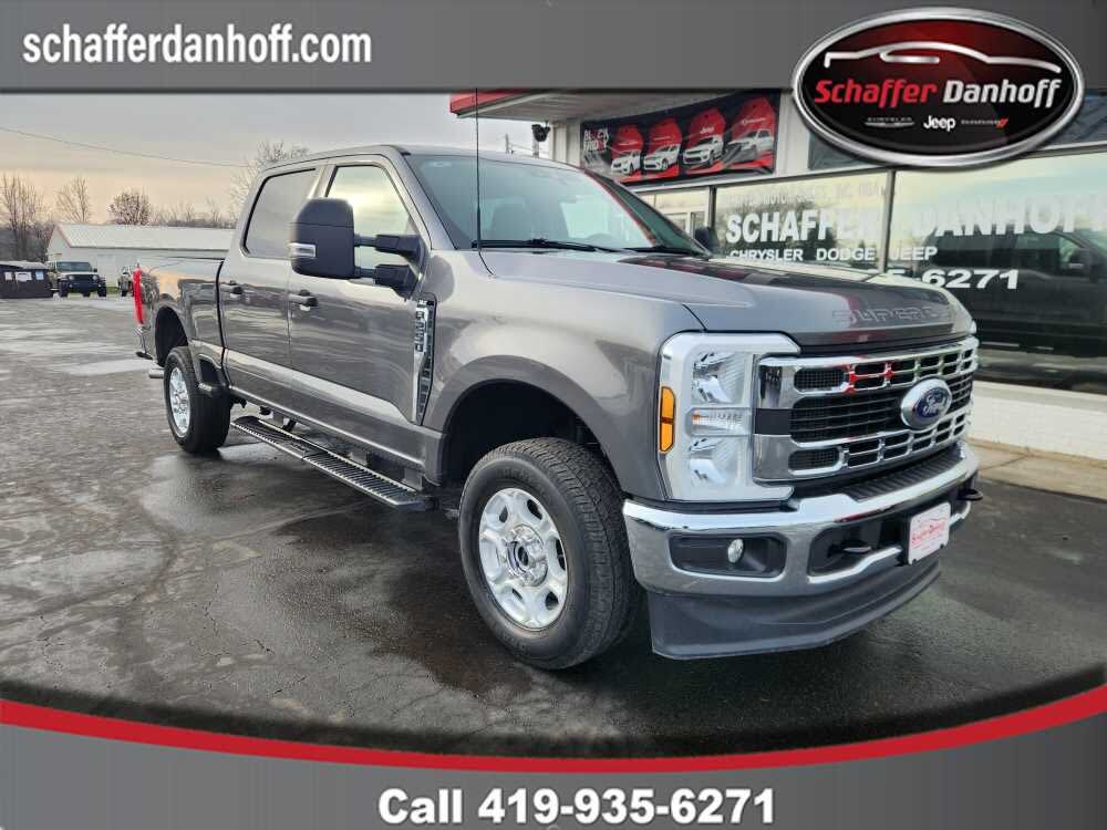 2025 Ford F-250 Super Duty XLT Crew Cab 4WD