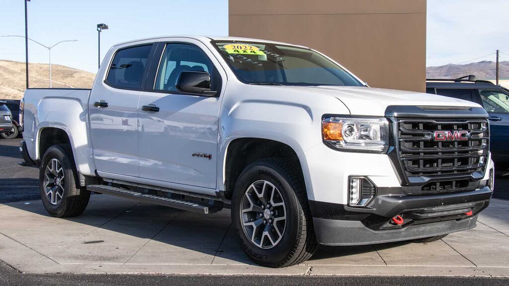 2022 GMC Canyon AT4 Crew Cab 4WD with Leather
