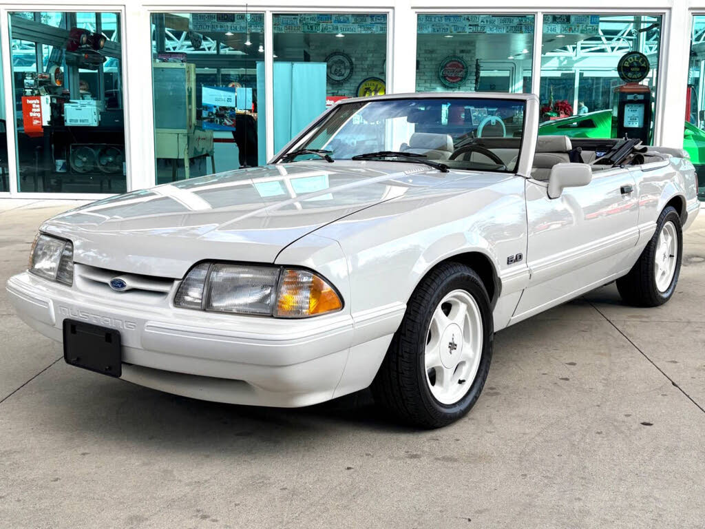 1993 Ford Mustang LX 5.0 Convertible RWD
