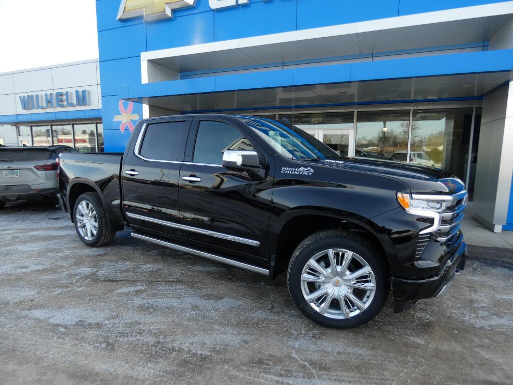 2026 Chevrolet Silverado 1500 High Country Crew Cab 4WD