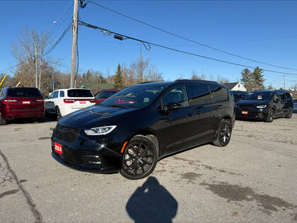 Chrysler Pacifica Limited AWD 2024