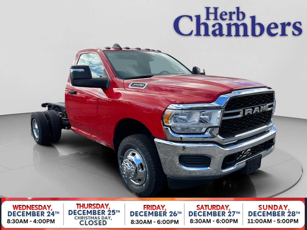 2024 RAM 3500 Chassis Tradesman Regular Cab DRW 4WD