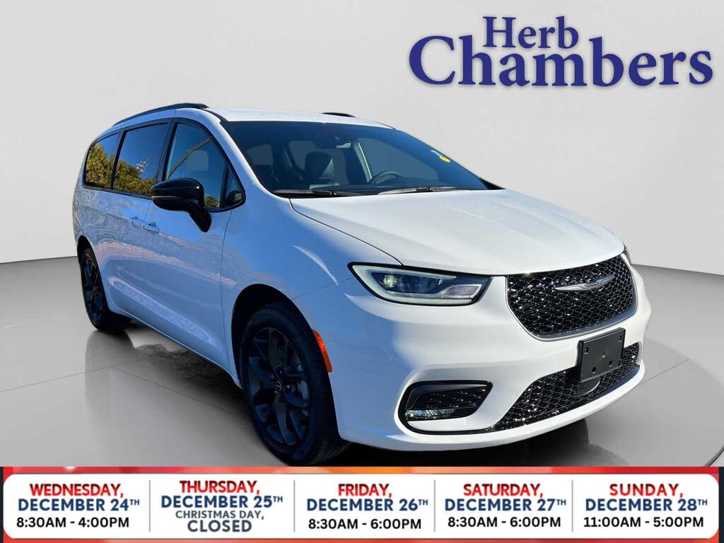 2026 Chrysler Pacifica Select AWD