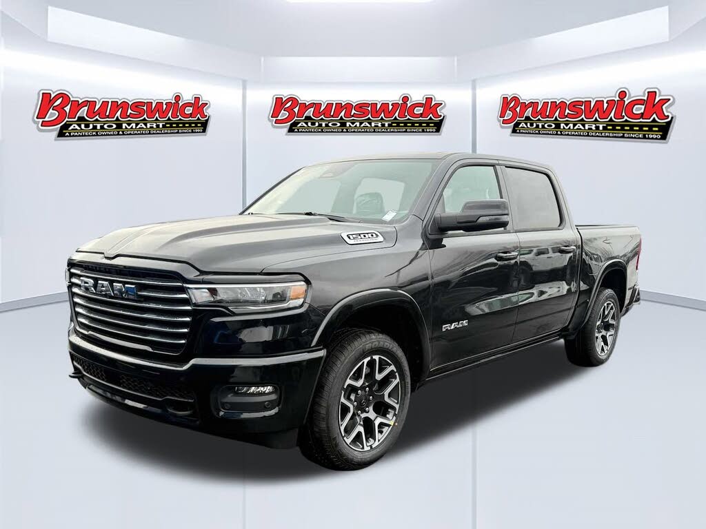 2026 RAM 1500 Laramie Crew Cab 4WD