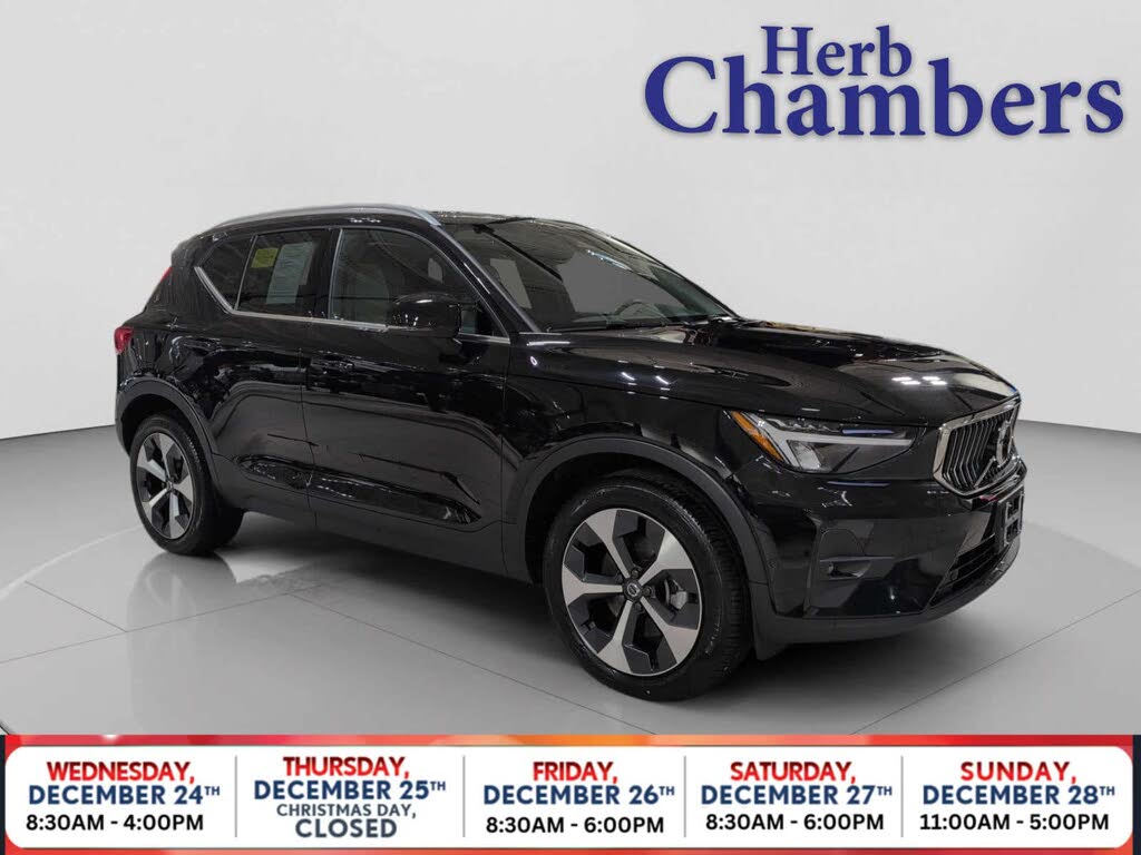 2023 Volvo XC40 B5 Plus Bright Theme AWD