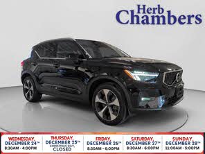 Volvo XC40 B5 Plus Bright Theme AWD