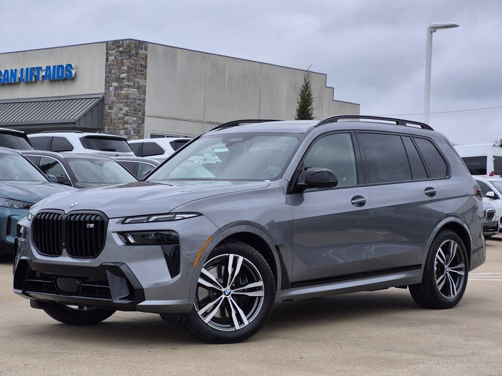 2026 BMW X7 M60i AWD