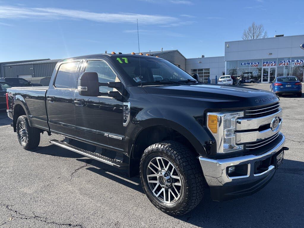 2017 Ford F-350 Super Duty Lariat Crew Cab 4WD