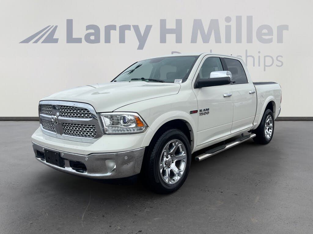 2017 RAM 1500 Laramie Crew Cab 4WD
