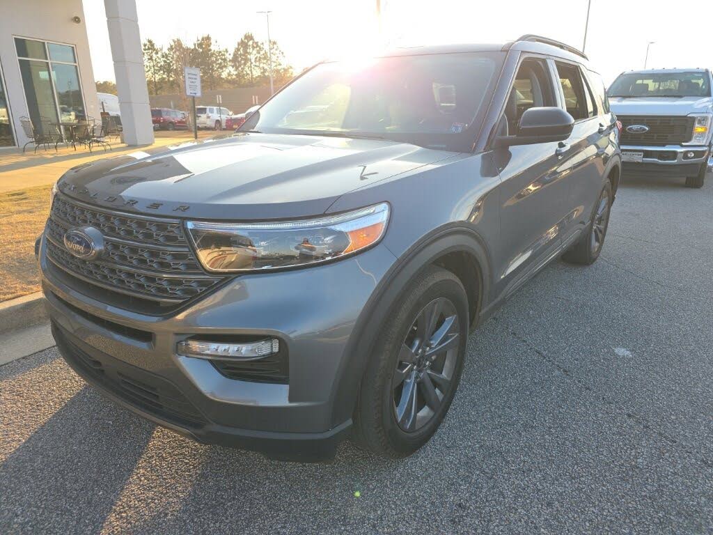 2023 Ford Explorer XLT RWD