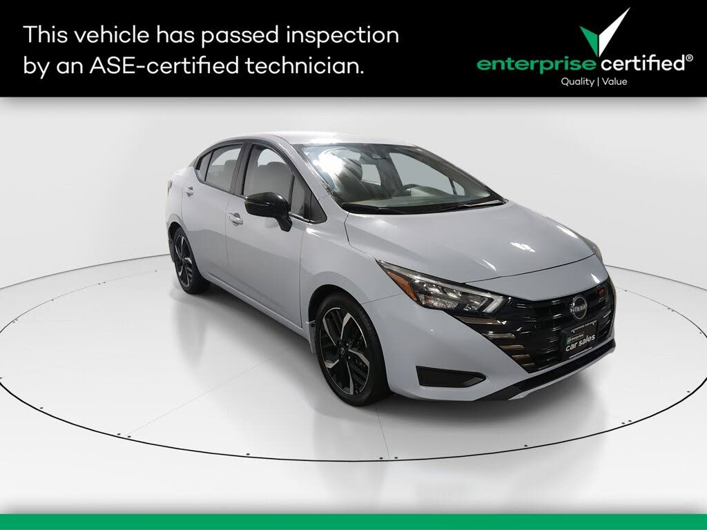 2023 Nissan Versa SR FWD