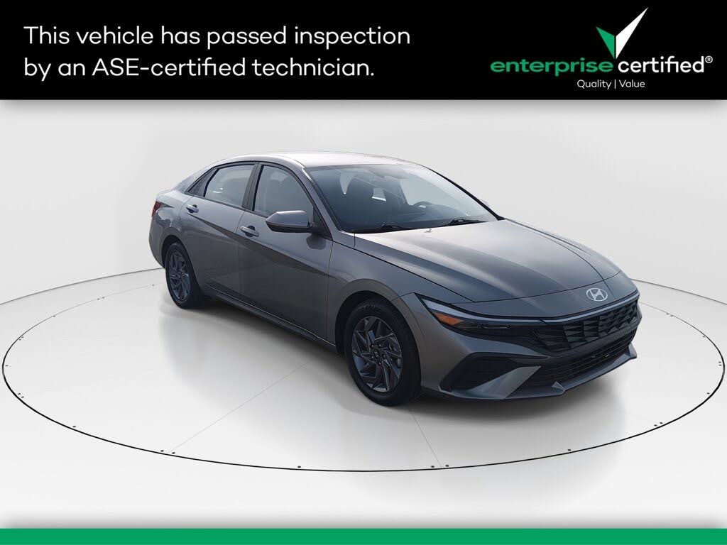 2024 Hyundai Elantra SEL FWD