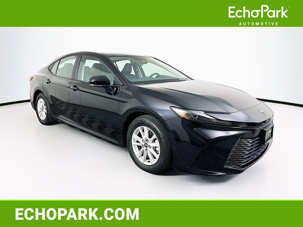 2025 Toyota Camry LE FWD