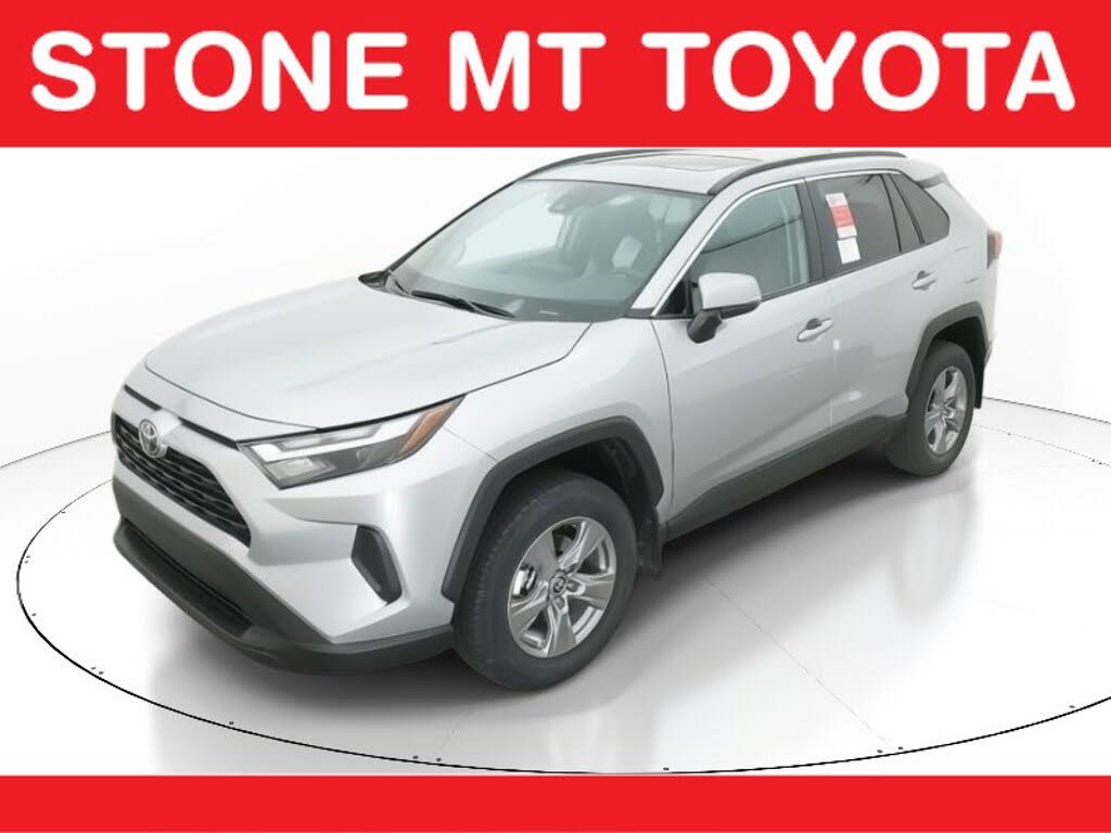 2025 Toyota RAV4 XLE FWD