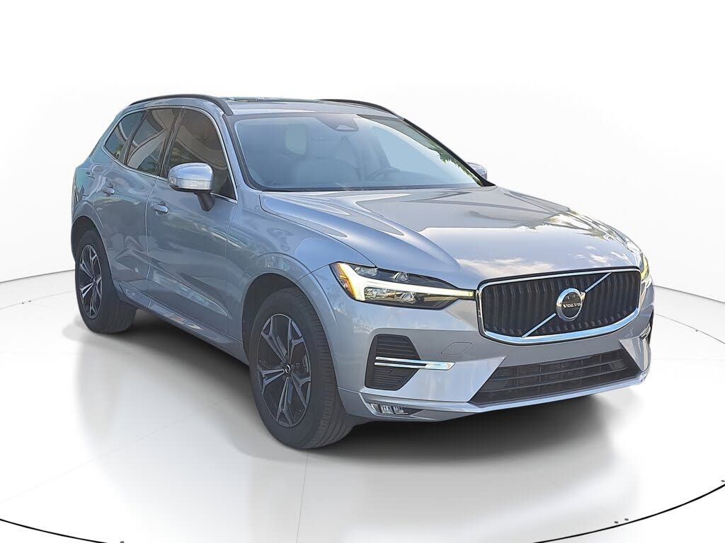 2022 Volvo XC60 B5 Momentum FWD