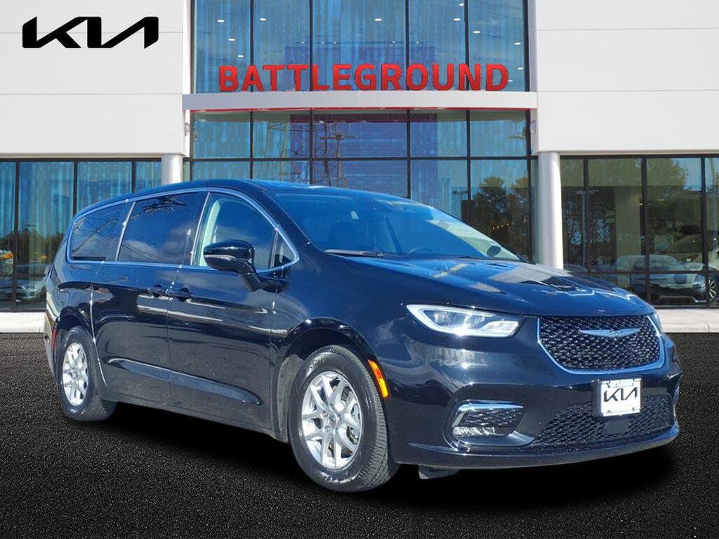 2024 Chrysler Pacifica Touring L FWD