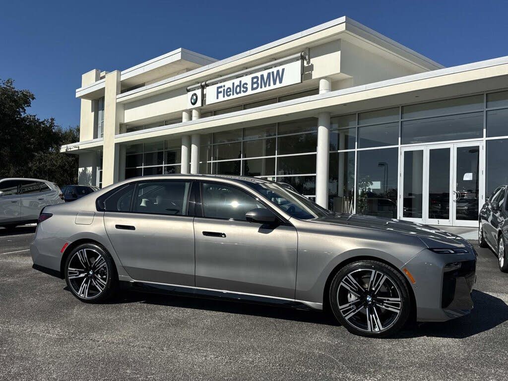 2026 BMW 7 Series 740i RWD