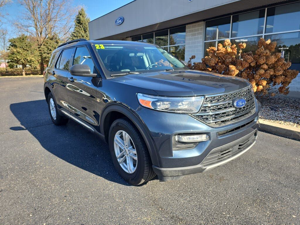 2023 Ford Explorer XLT AWD