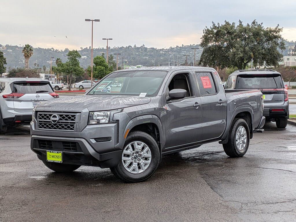 2023 Nissan Frontier SV Crew Cab RWD