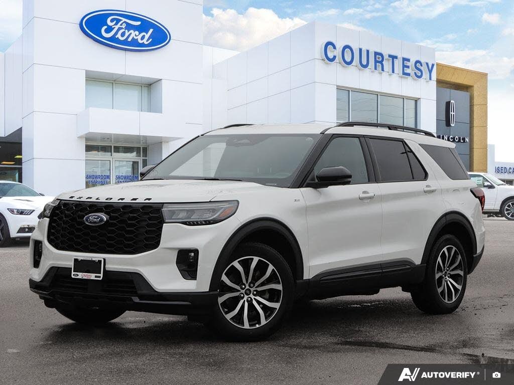 2025 Ford Explorer ST-Line AWD