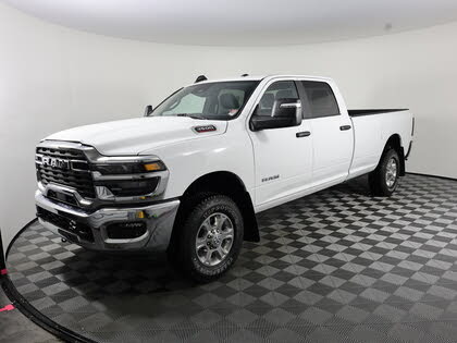 RAM 3500 Big Horn Crew Cab LB 4WD 2025