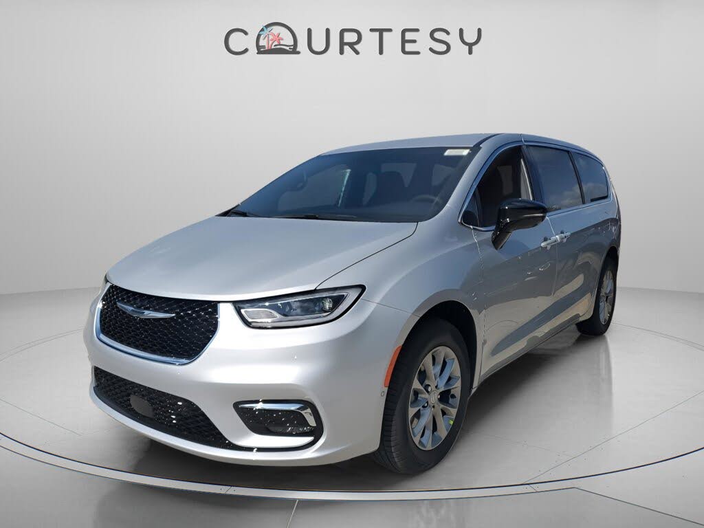 2026 Chrysler Pacifica Select AWD