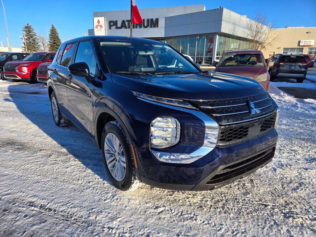 Mitsubishi Outlander ES S-AWC 2024